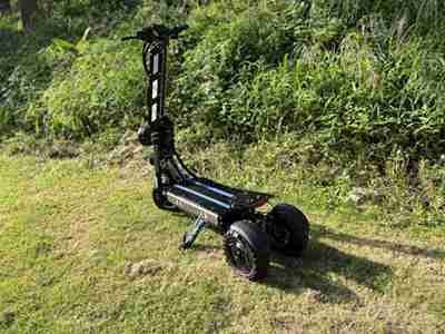 El patinete el¨¦ctrico plegable m¨¢s nuevo