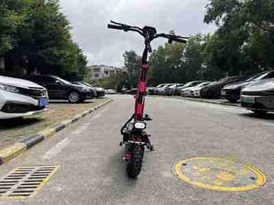 En China el patinete el¨¦ctrico es m¨¢s barato