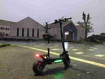 Las 17 mejores tiendas de patinetes el¨¦ctricos