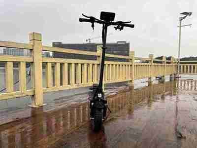 Los 18 mejores patinetes el¨¦ctricos de larga autonom¨ªa