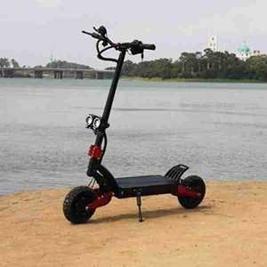 Patinete el¨¦ctrico caliente apto para la calle